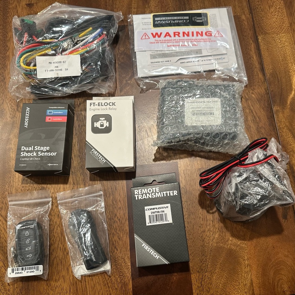 Compustar 7900AS Remote Start & Security System - Black/Blue - Picture 2 of 5